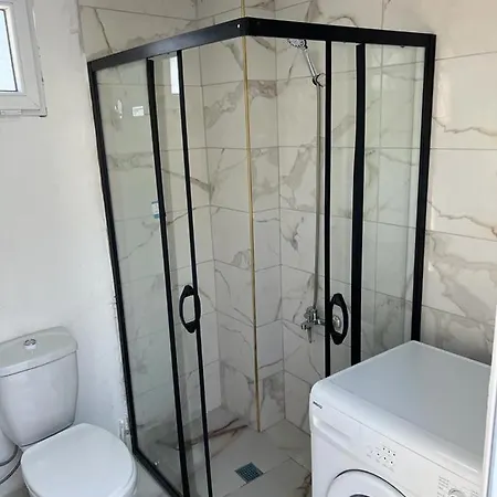 Aparthotel Tourist 2 *